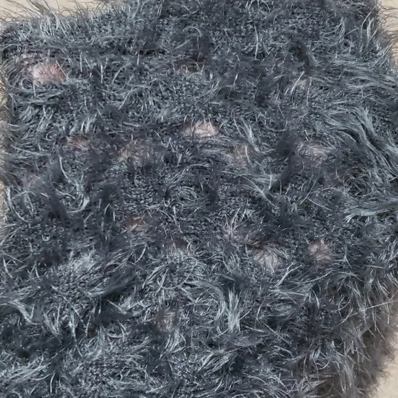 Guess s fuzzy webbed mesh unique top very soft stretchy - Picture 7 of 11